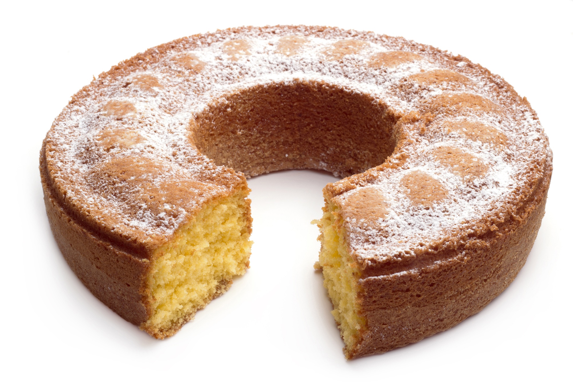 yoghurt cake with icing sugar